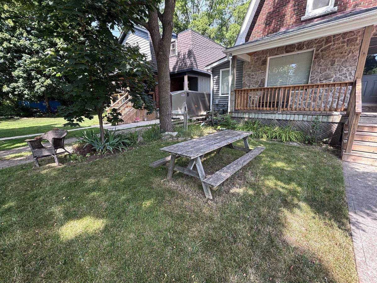 A freshly mowed Yardex client lawn in Guelph